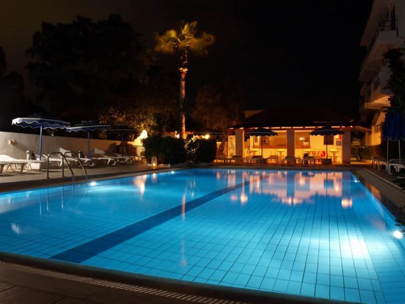 קרמסטי Margaret Hotel מראה חיצוני תמונה